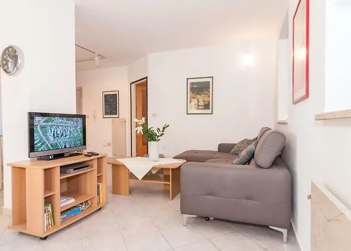 California Пореч