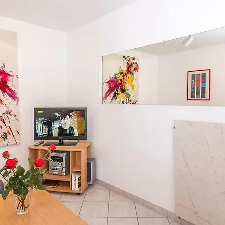 Apartment California